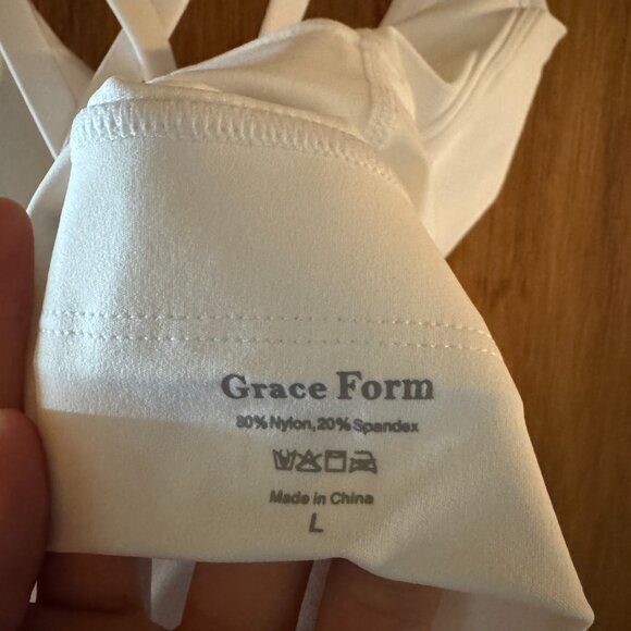 White strappy-back sports bra (Size L) - Picture 2 of 4